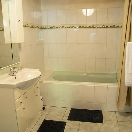 Gite Le Deffend Apartment